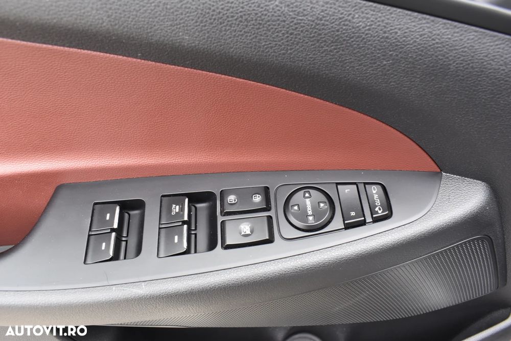 Hyundai Tucson 2.0 CRDI 4WD 6AT Luxury Pack+ - 32