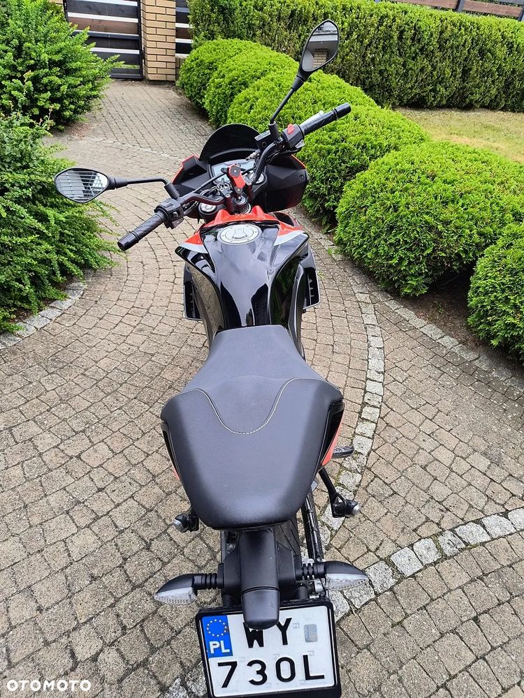 Aprilia Tuono - 4