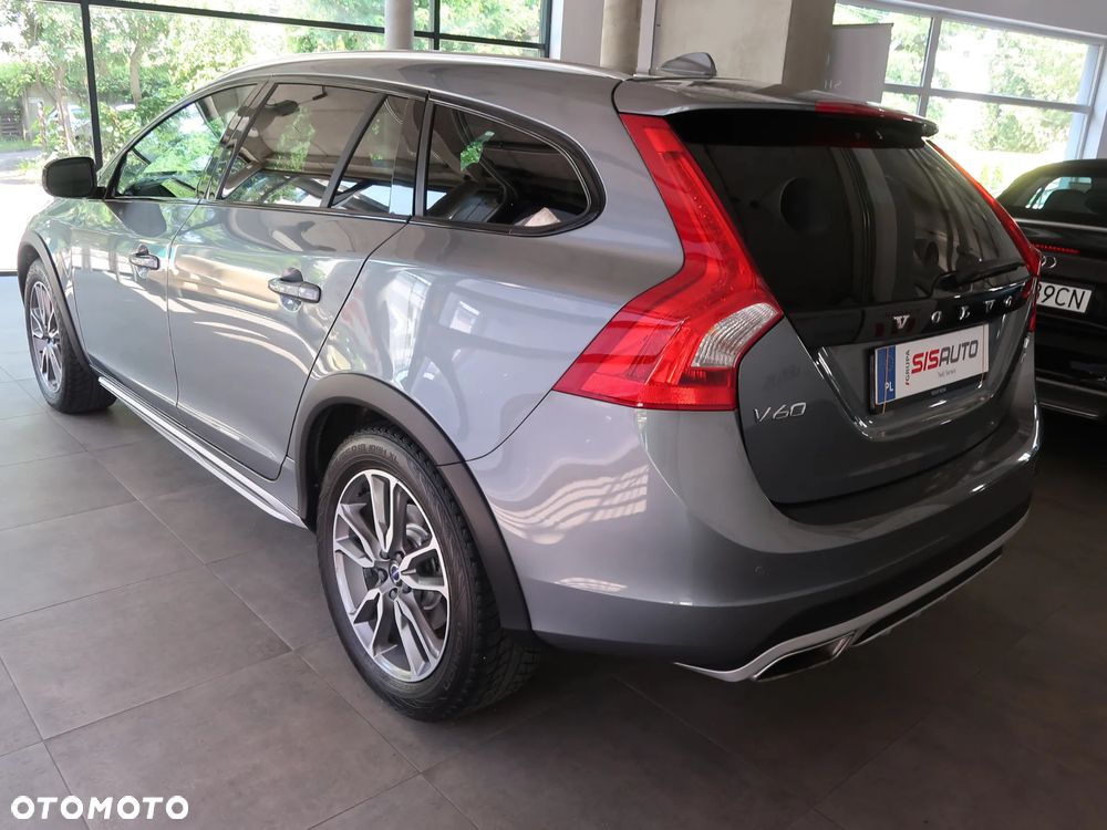 Volvo V60 Cross Country T5 AWD Geartronic - 3