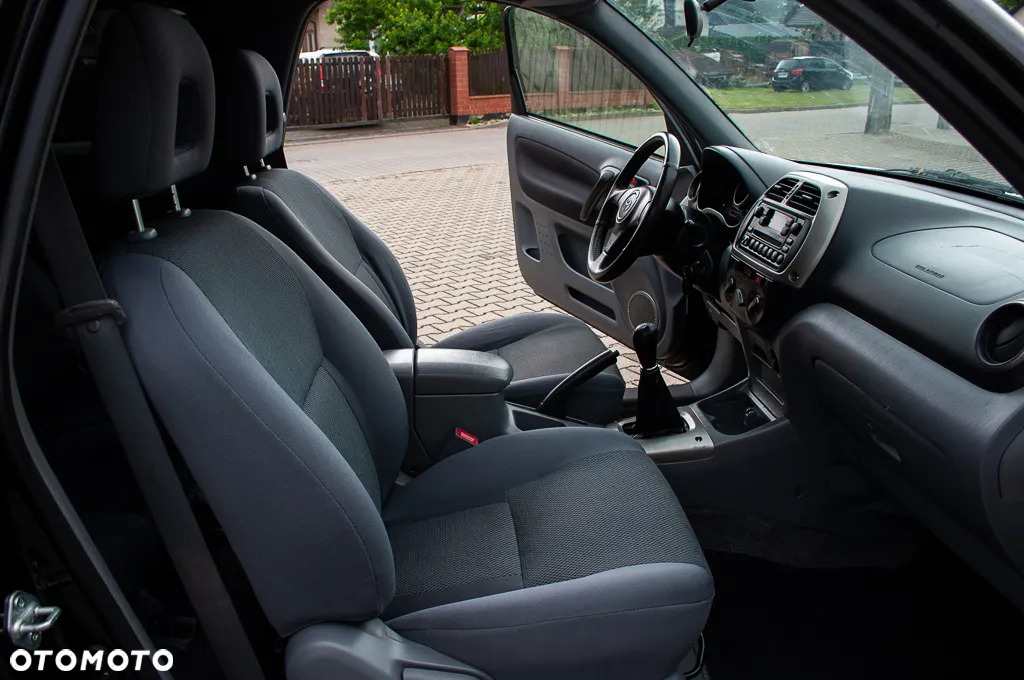 Toyota RAV4 2.0 VVT-i Sol - 31