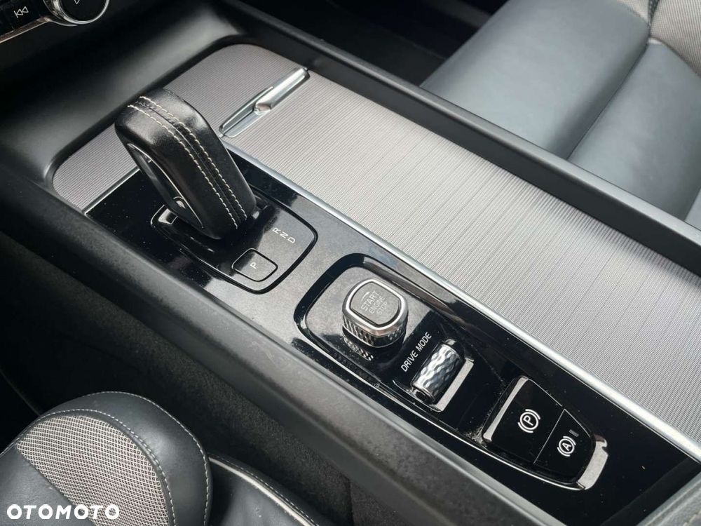 Volvo XC 60 B4 D Plus Bright - 14