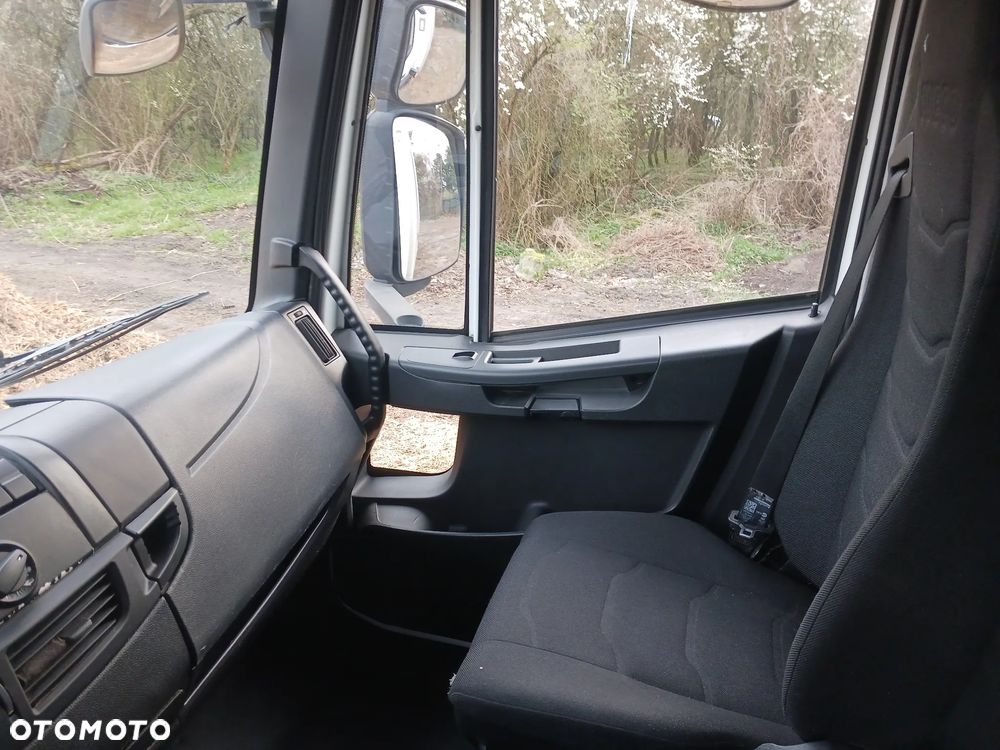 Iveco EUROCARGO 140E19 E6 2016r Izoterma Chłodnia Mroźnia agregat 230V Winda Carrier SUPRA 850 - 8