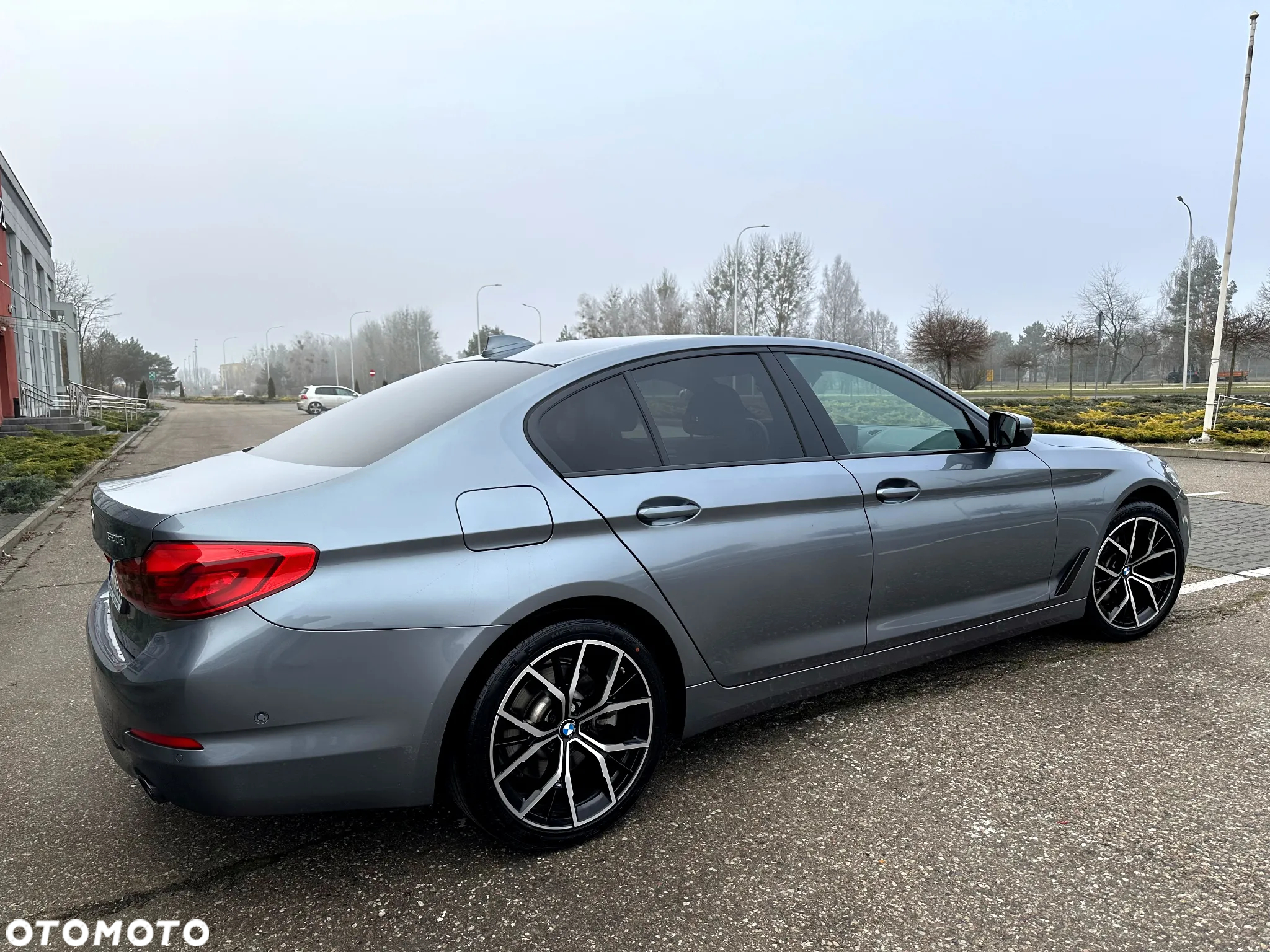 BMW Seria 5 520d xDrive Sport Line - 10