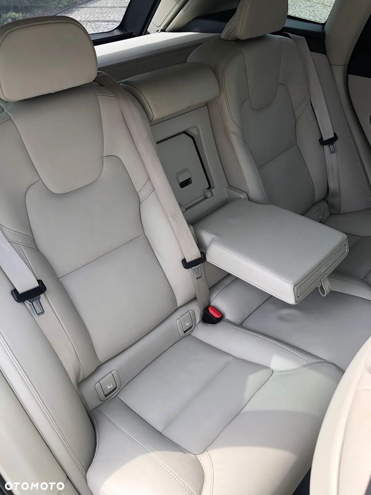 Volvo XC 60 - 21