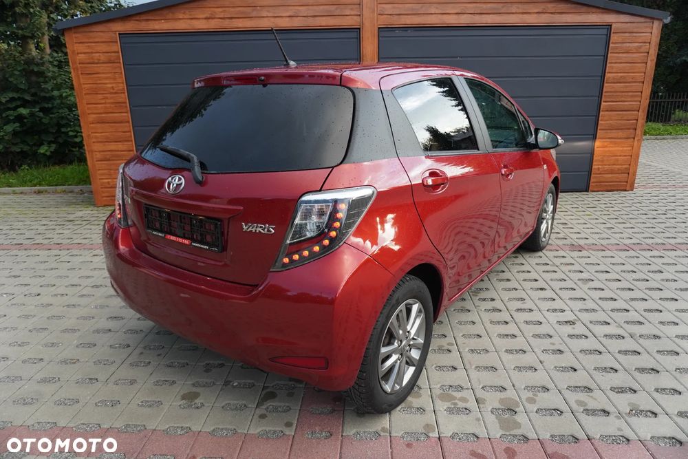 Toyota Yaris 1.33 VVT-i Executive - 6