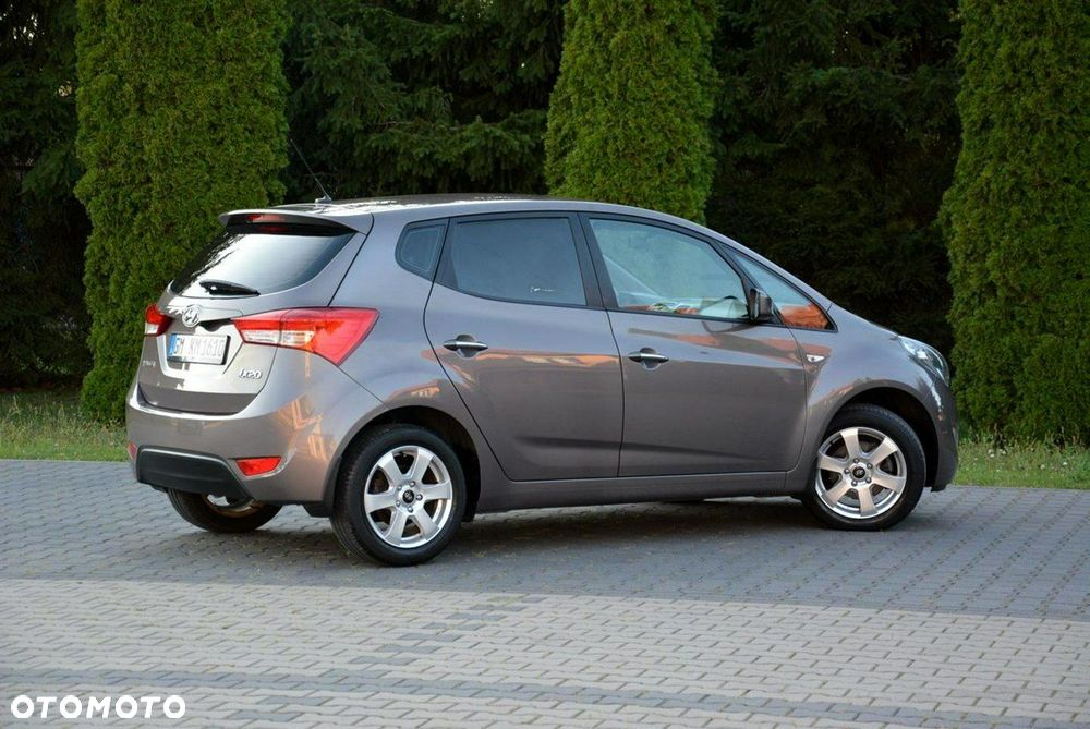 Hyundai ix20 - 12