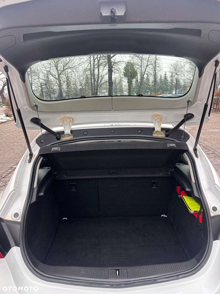 Opel Astra 1.4 ecoFLEX - 19