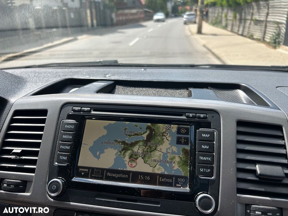 Volkswagen Caravelle - 18