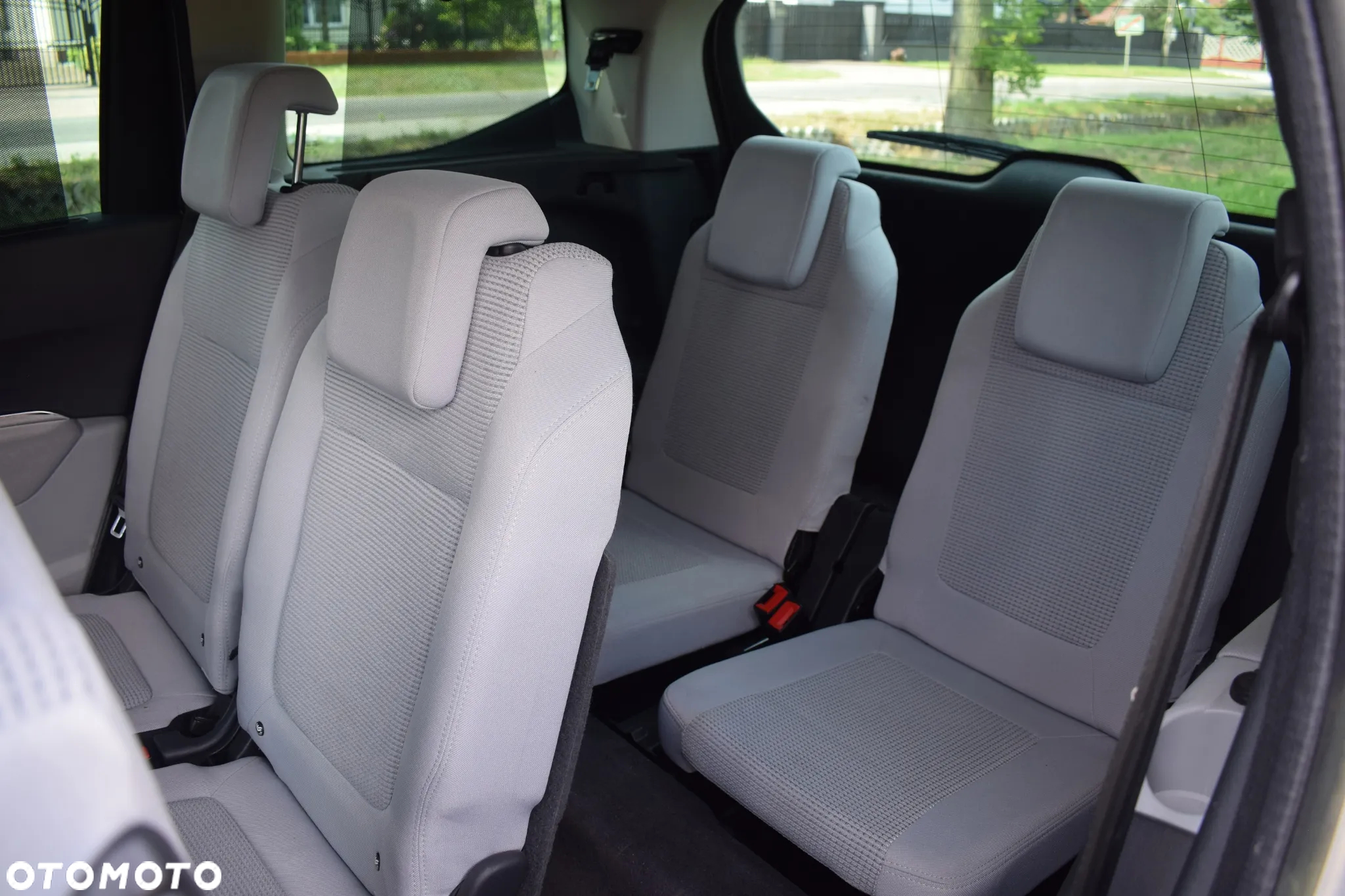 Peugeot 5008 1.6 HDi Family 7os - 17