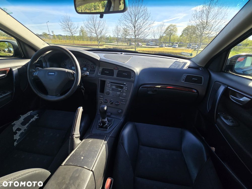 Volvo S60 2.4 - 7