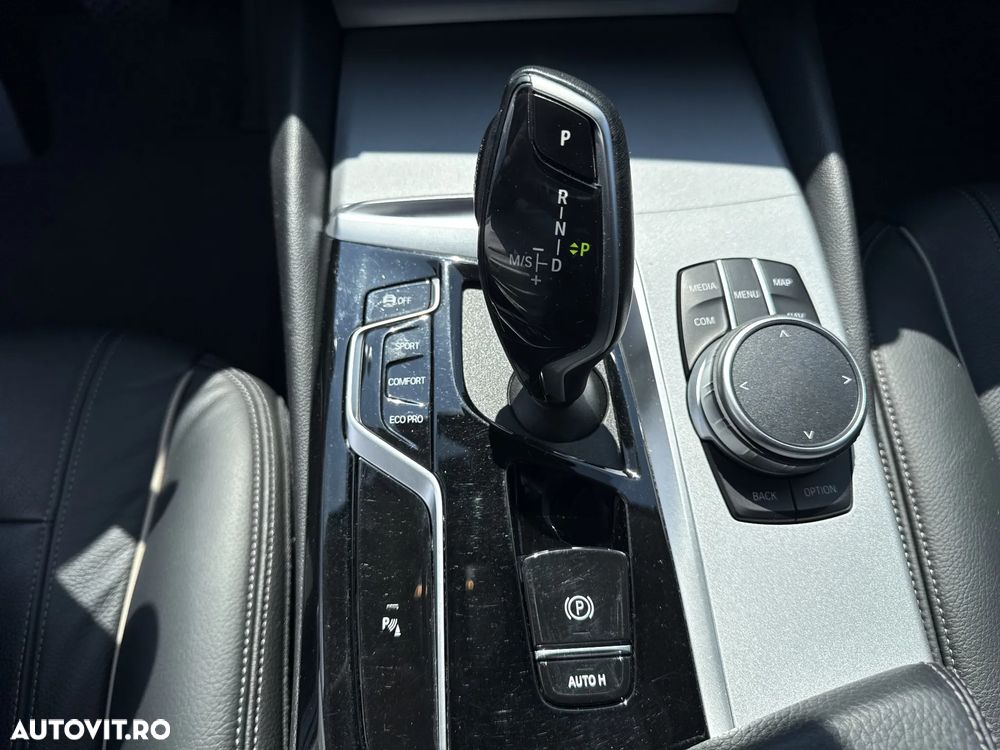 BMW Seria 5 520i AT MHEV - 18