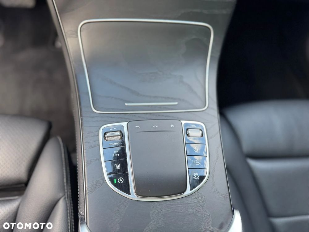 Mercedes-Benz GLC 300 4Matic 9G-TRONIC Edition AMG Line - 21