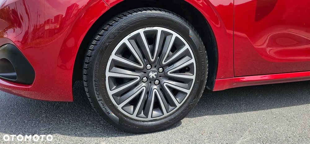 Peugeot 208 1.2 PureTech Allure - 13