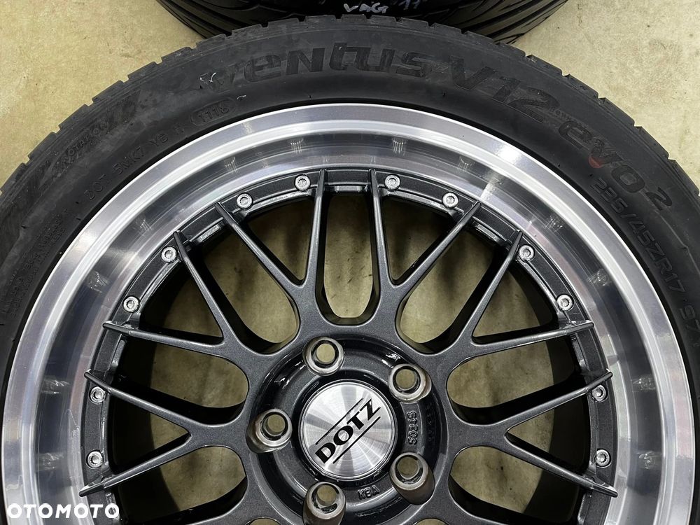 Felgi aluminiowe VW Volkswagen Audi Seat Skoda r17 cali 7,5jx17 ET48 5x112 DOTZ REVVO DARK polerowan - 15