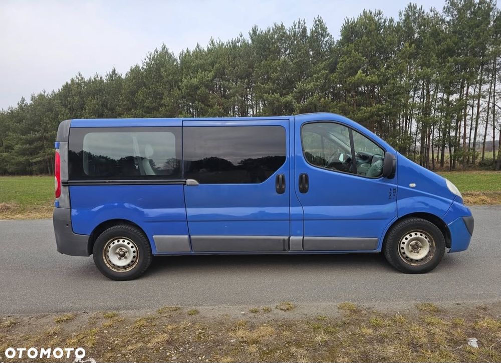 Opel Vivaro - 11