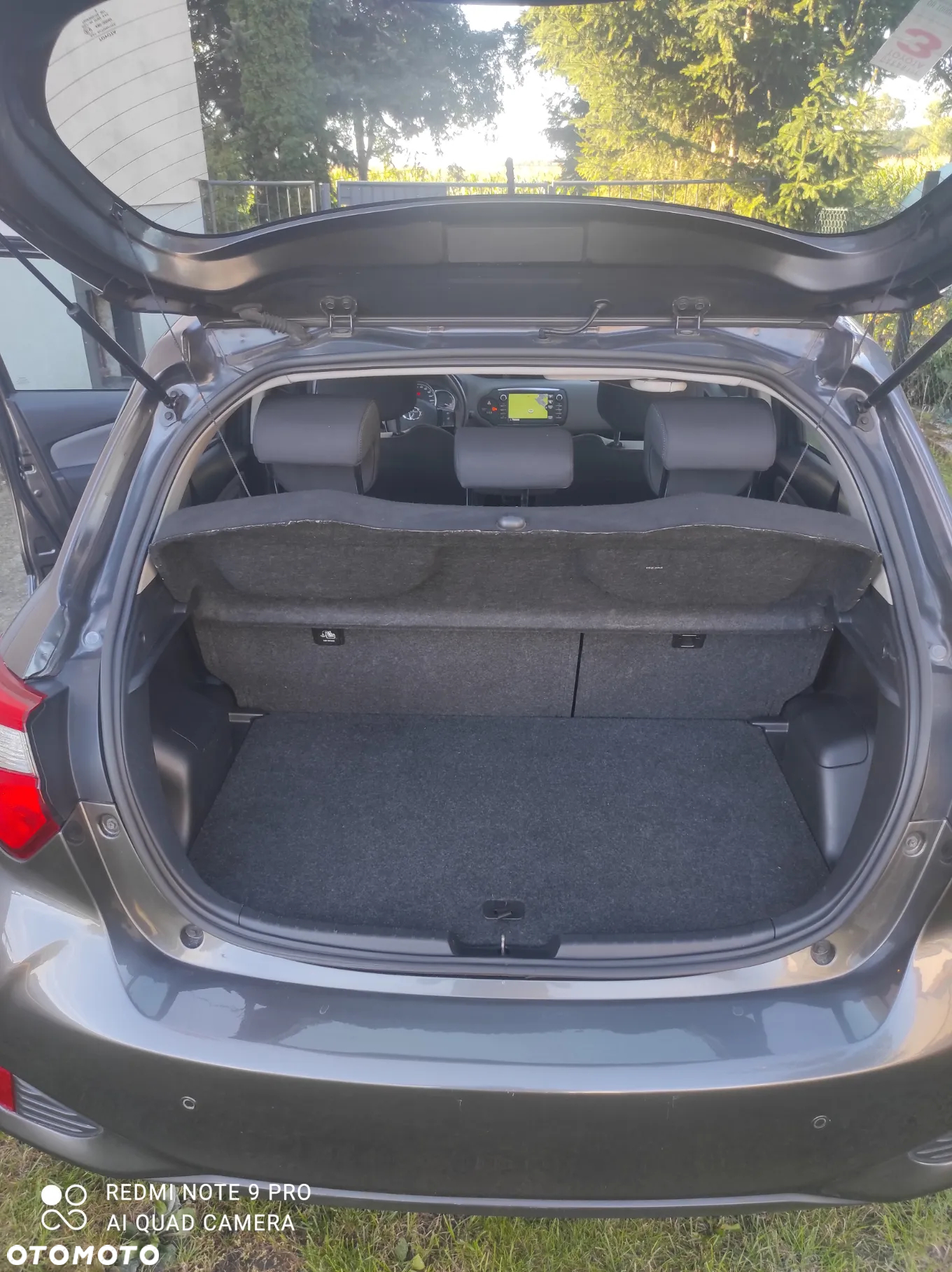 Toyota Yaris Hybrid 1.5 VVT-i - 15