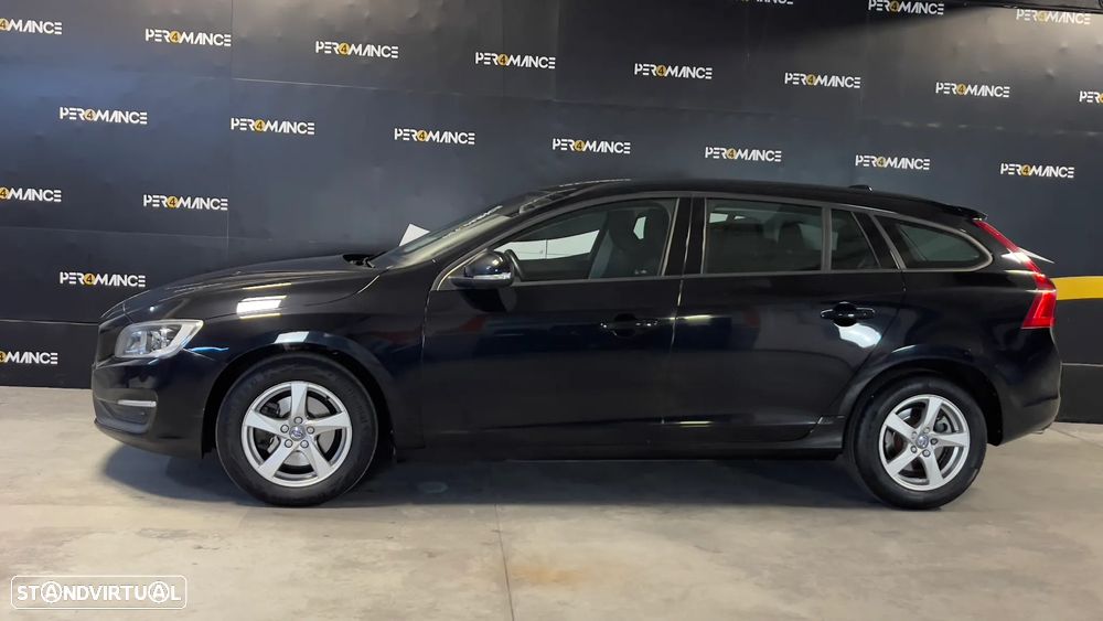 Volvo V60 DRIVe Momentum - 33