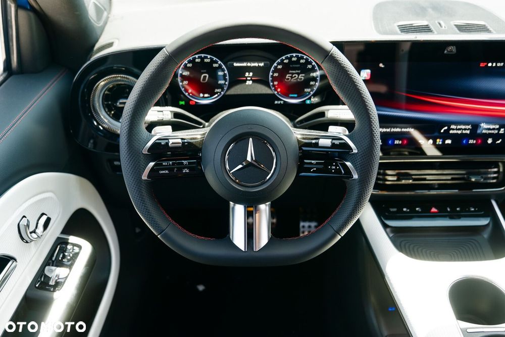 Mercedes-Benz GLB - 18