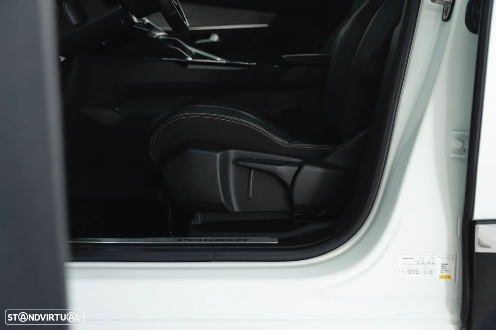 Peugeot 3008 BlueHDi 130 Stop & Start EAT8 GT - 19