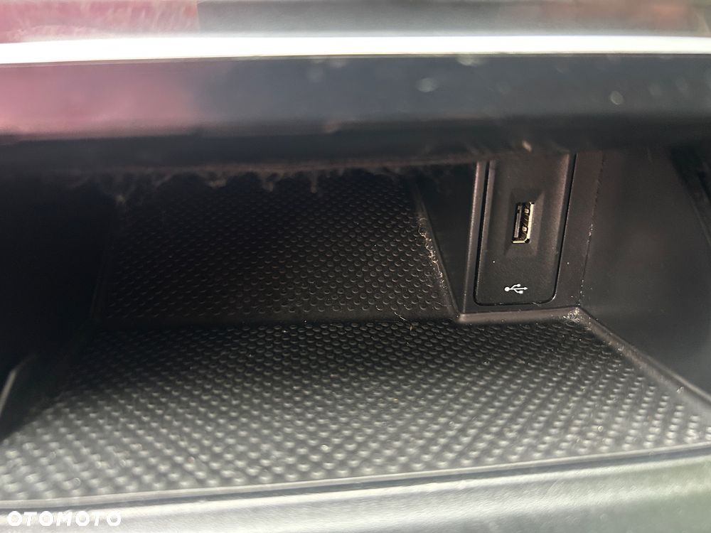 Volkswagen Golf - 16