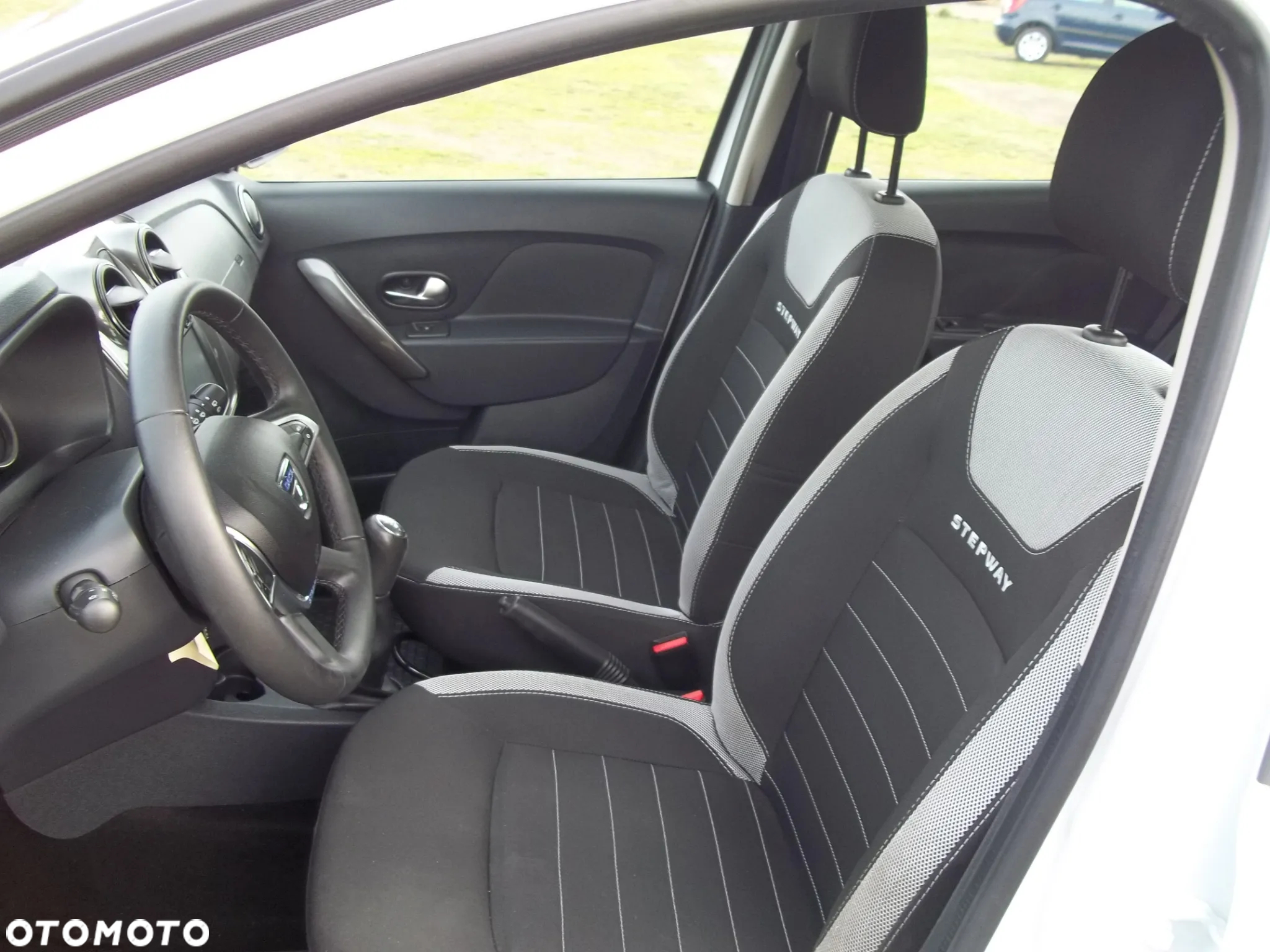 Dacia Sandero Stepway 0.9 TCe Laureate S&S - 8