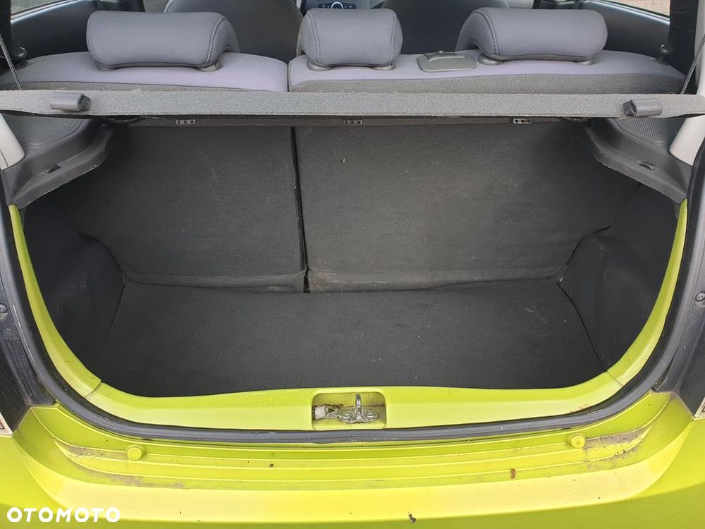 Chevrolet Spark 1.0 - 10