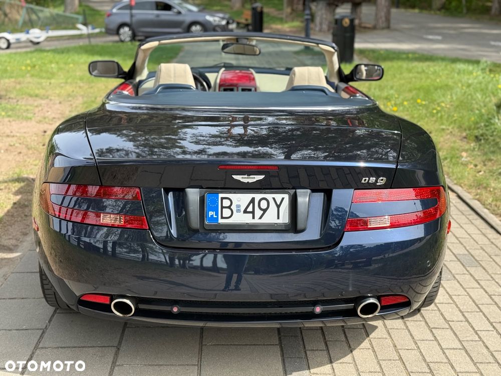 Aston Martin DB9 - 6