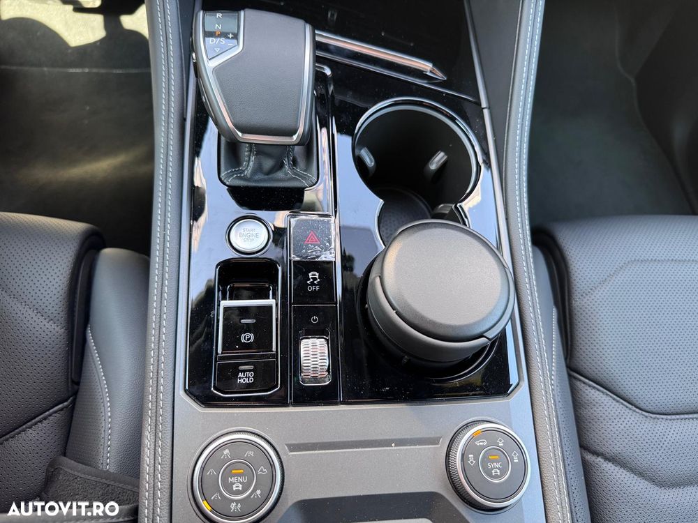 Volkswagen Touareg V6 TDI 4MOTION R-Line - 31