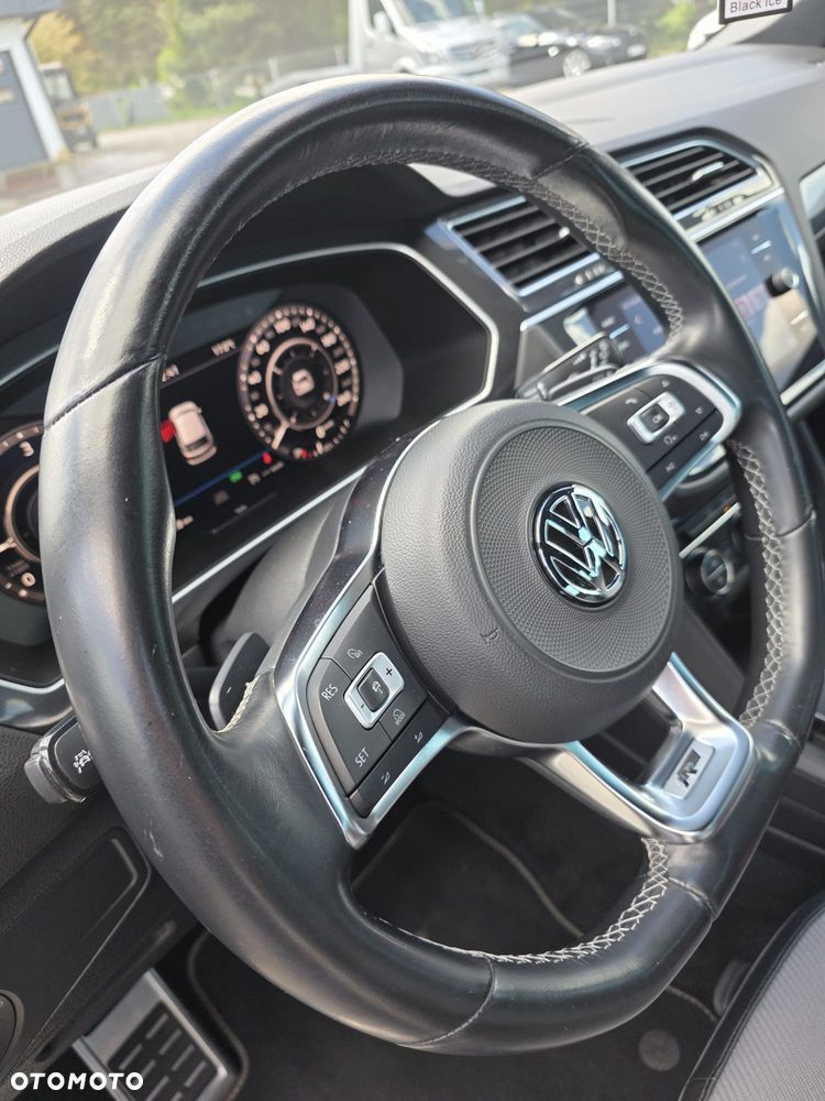 Volkswagen Tiguan 2.0 TDI SCR DSG R-Line - 28