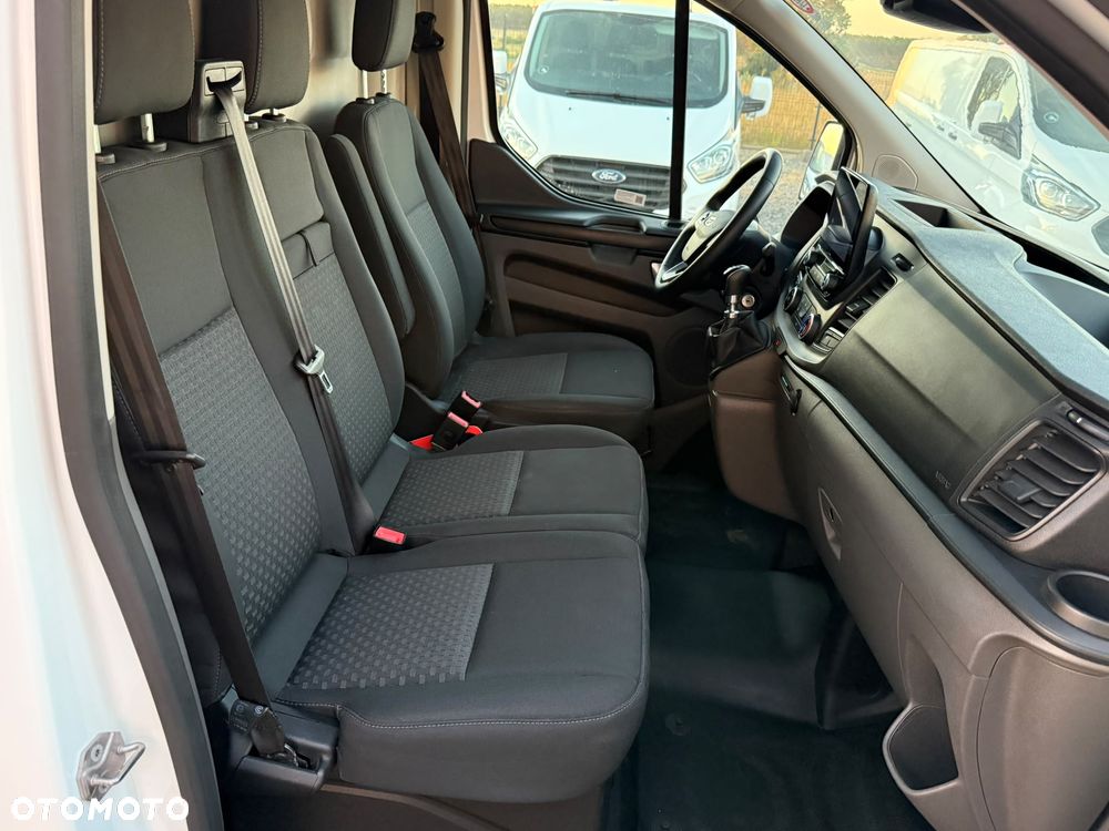Ford Transit Custom L2H2 - 32