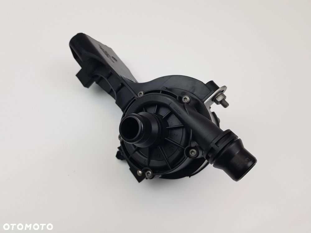 Dodatkowa Pompa Pompka wody BMW G20 X3 G01 2.0i 8651288 - 2