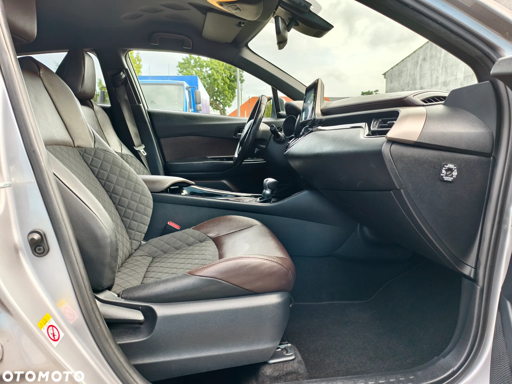 Toyota C-HR Hybrid Lounge - 15