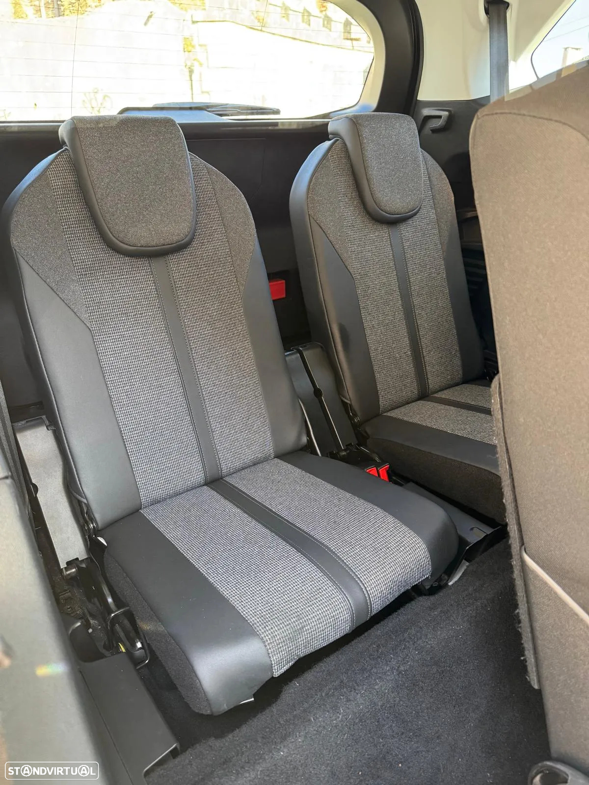 Peugeot 5008 BlueHDI 130 EAT8 Allure Business-Pack - 18