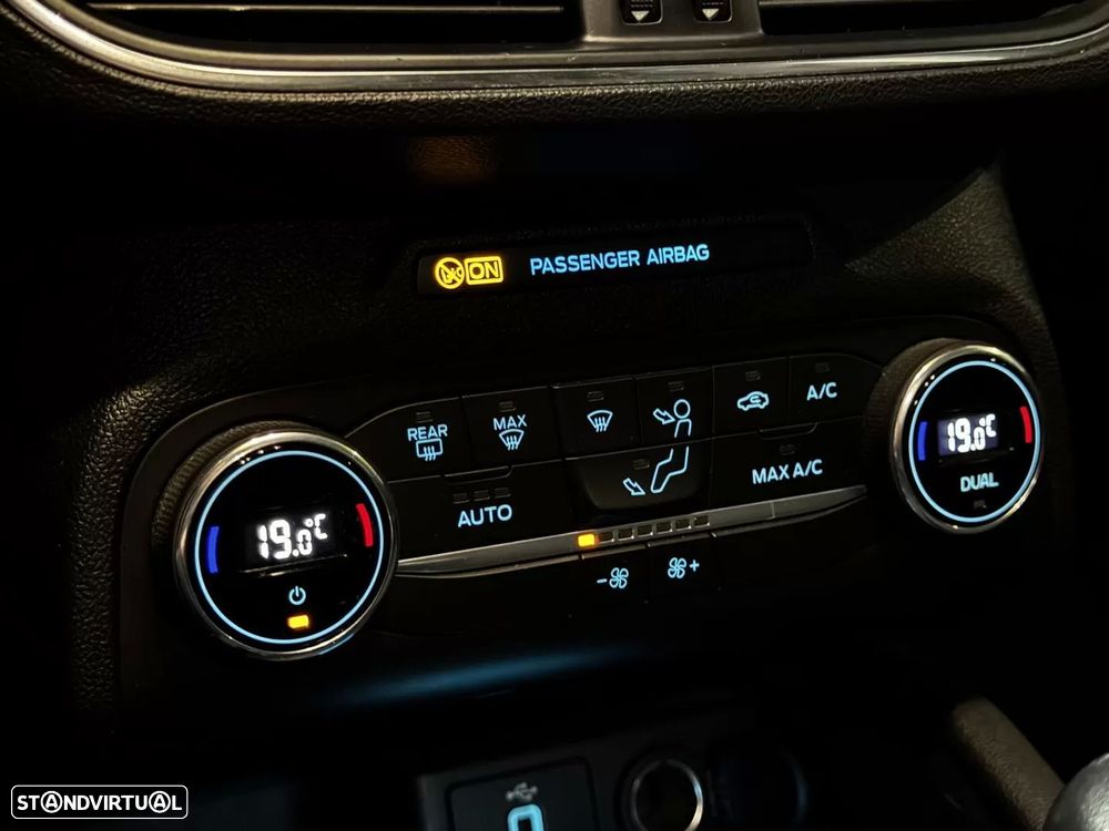 Ford Focus SW 1.5 TDCi EcoBlue Titanium - 27