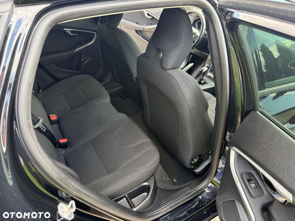 Volvo V40 D2 - 18