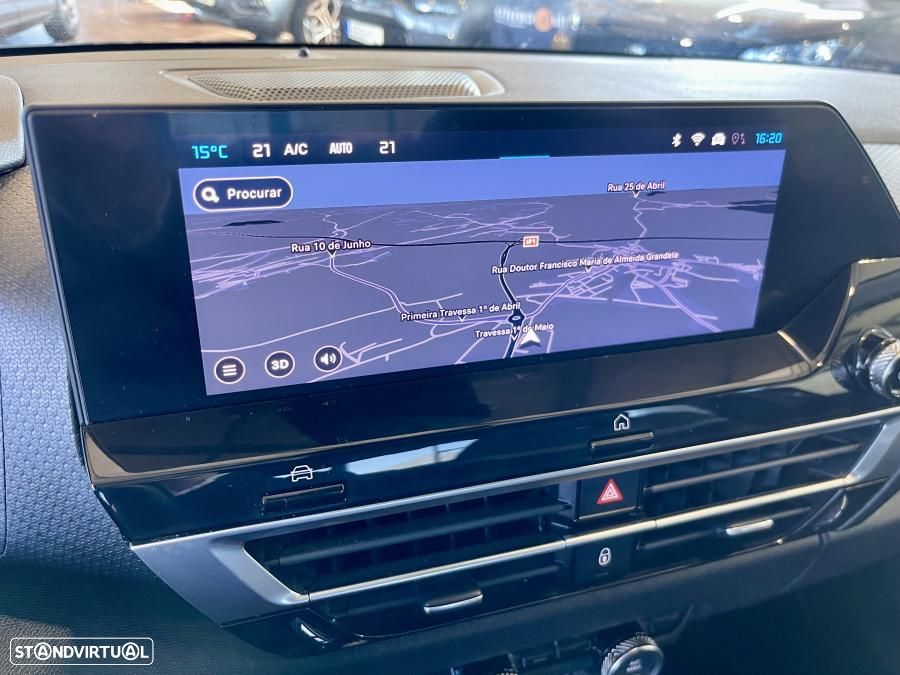 Citroën C4 X 1.2 PureTech Shine EAT8 - 17