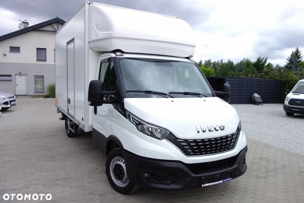Iveco Daily 35-160 Automat HI-Matic Kontener 4.20 M +Winda 750 kg. Klima Kamera Ledy - 23