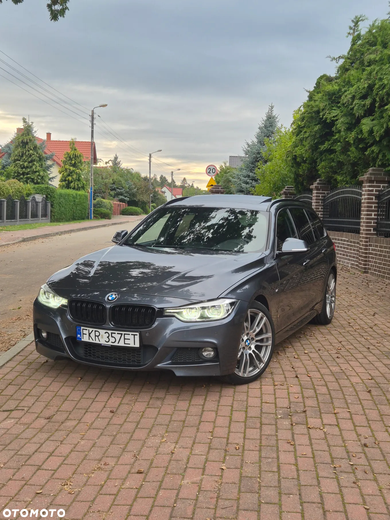 BMW Seria 3 320d Touring Edition M Sport Shadow - 22