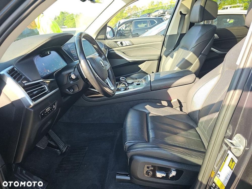 BMW X7 xDrive40i - 18