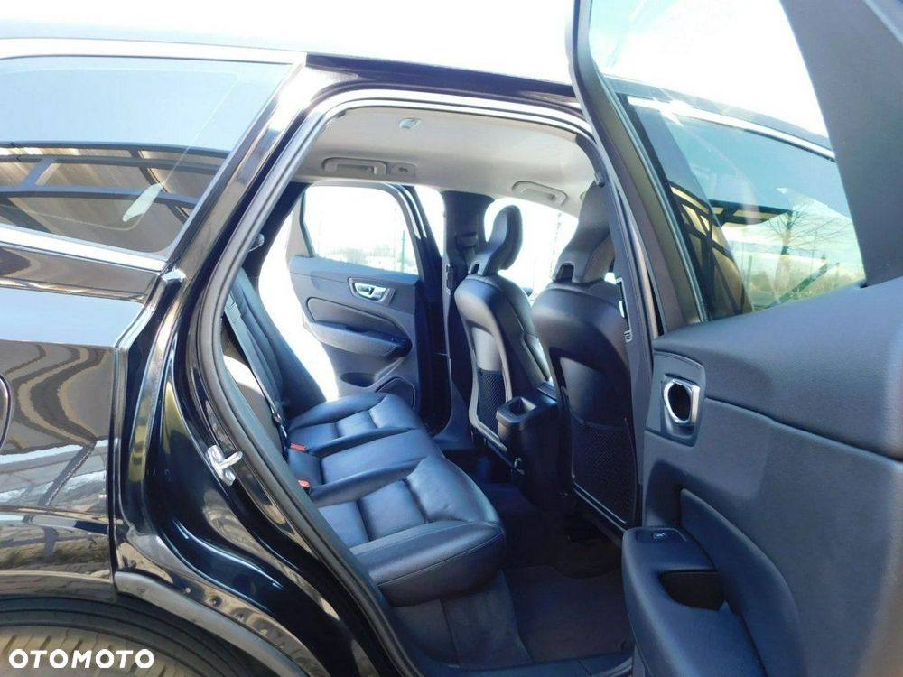 Volvo XC 60 D3 Momentum Pro - 10