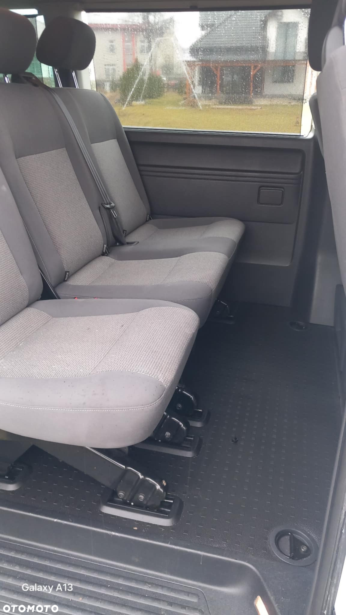 Volkswagen Caravelle - 6
