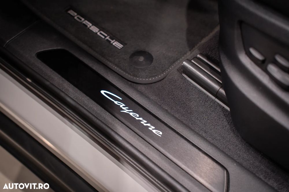 Porsche Cayenne Coupe Standard - 31