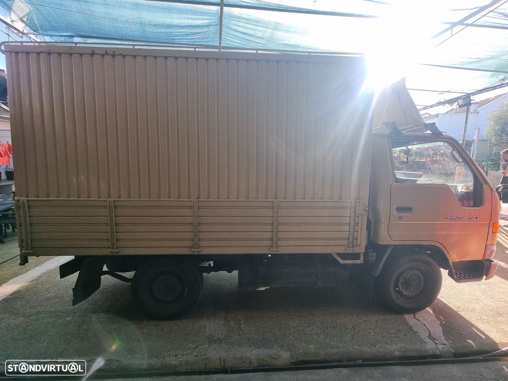 Toyota Dyna 150 - 9