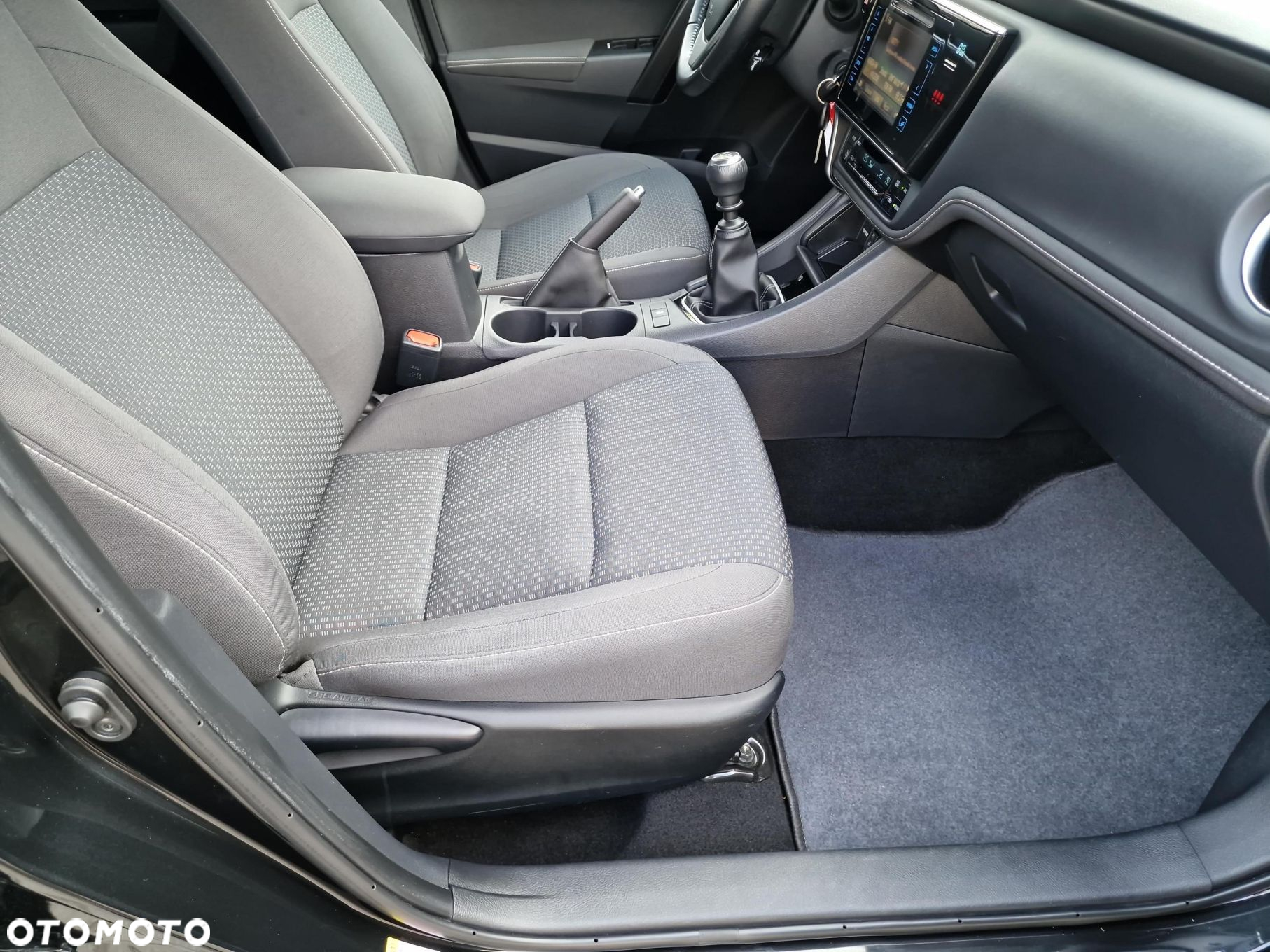 Toyota Corolla 1.6 Premium EU6 - 15