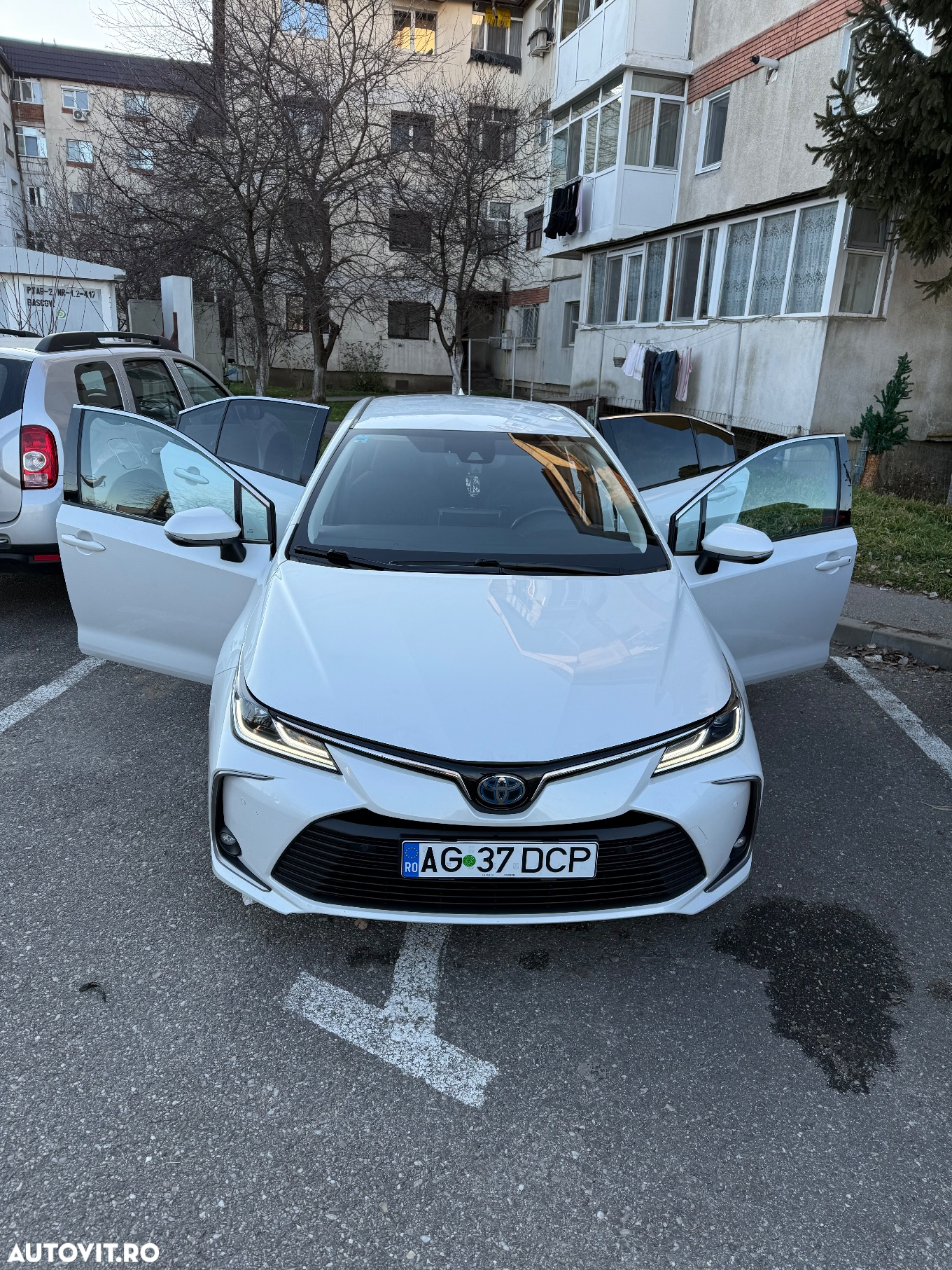 Toyota Corolla 1.8 HSD Dynamic Bi-tone - 6