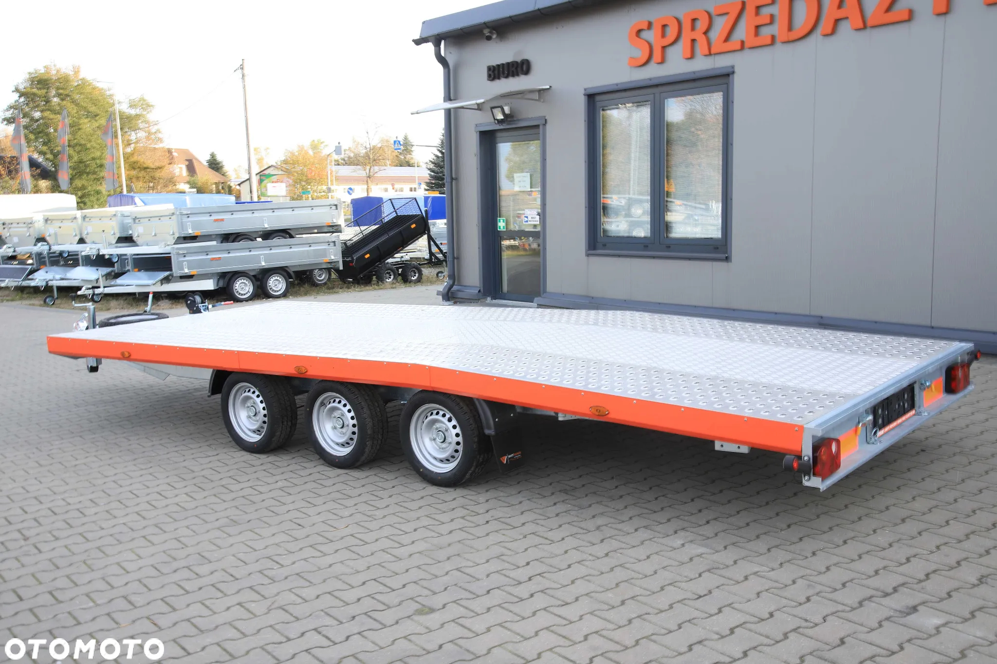 Niewiadów Jupiter kolorowa blenda 5.5x2.1 wypełnienie alu ryfel 3 osie koła 195R13C DMC 3500 kg - 19