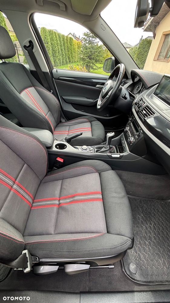 BMW X1 sDrive18d - 13