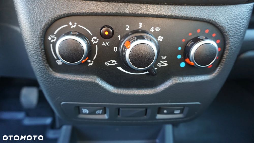 Dacia Lodgy 1.5 Blue dCi Laureate S&S EU6d - 31