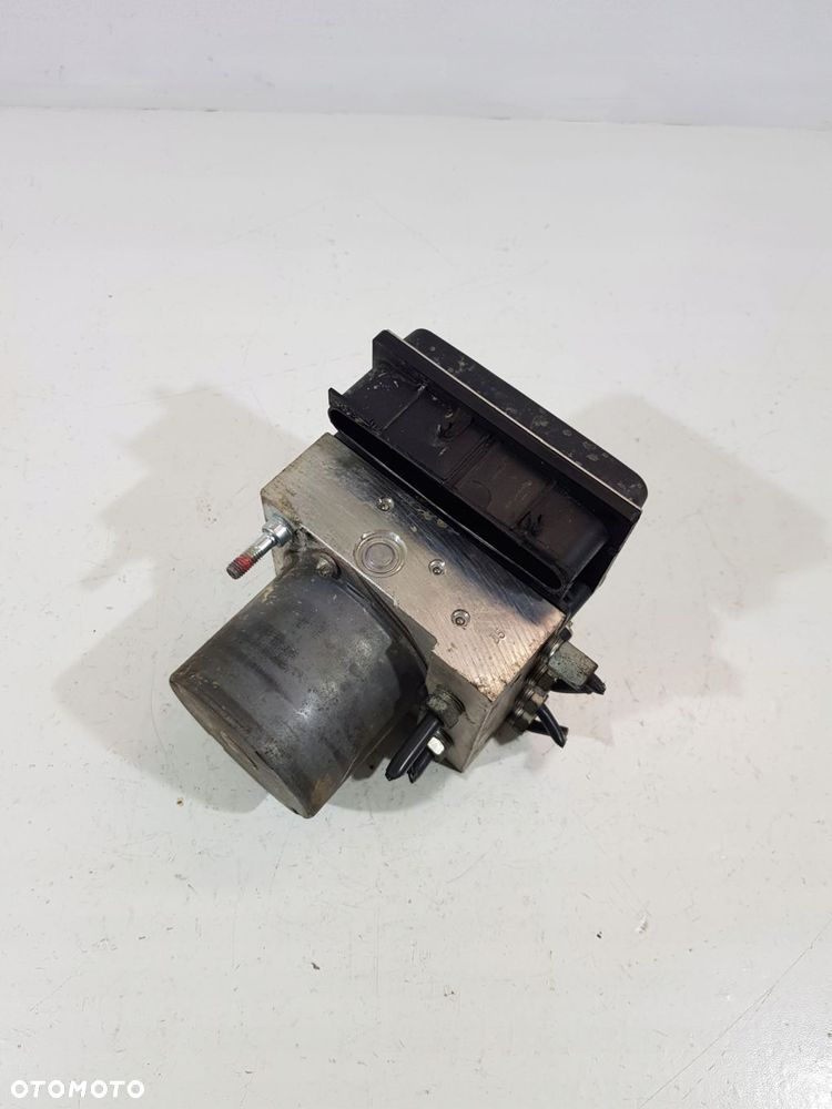 pompa hamulcowa abs 44540-02060 toyota auris i avensis 2.0d d-4d - 2