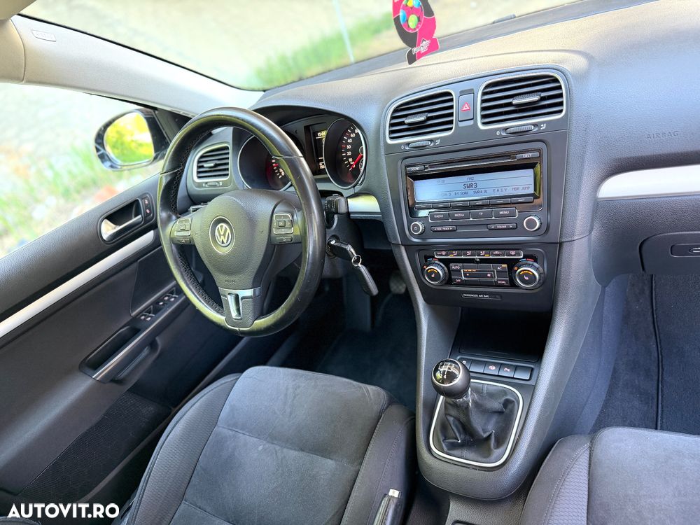 Volkswagen Golf 1.6 TDI DPF BlueMotion Technology MATCH - 9